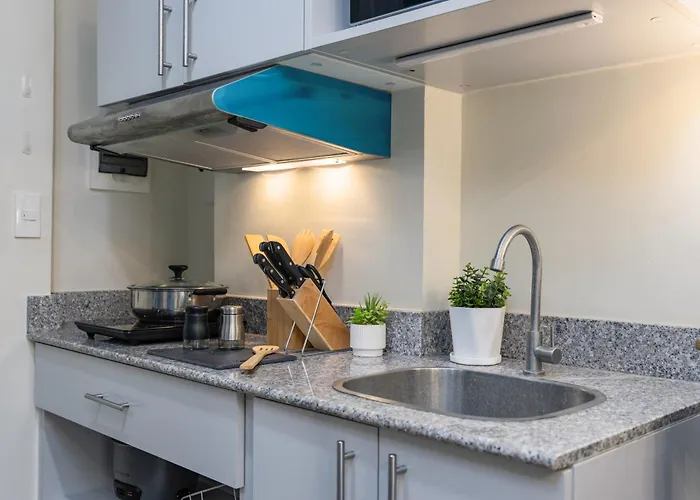 Apartment Amani 107b, 3 Minutes To Airport, With Gym & Pool ,fast Wifi, Free Netflix Lapu-Lapu City