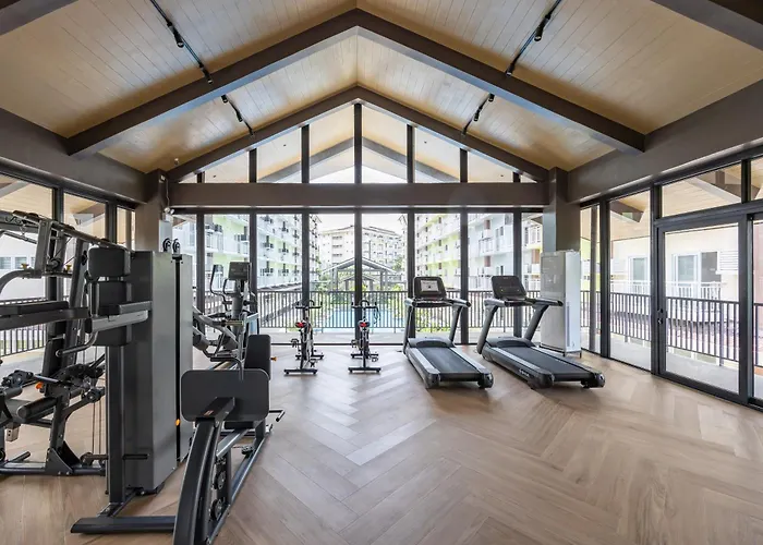 Amani 107b, 3 Minutes To Airport, With Gym & Pool ,fast Wifi, Free Netflix