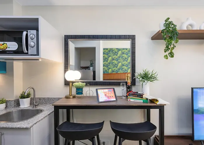 Amani 107b, 3 Minutes To Airport, With Gym & Pool ,fast Wifi, Free Netflix * Lapu-Lapu City
